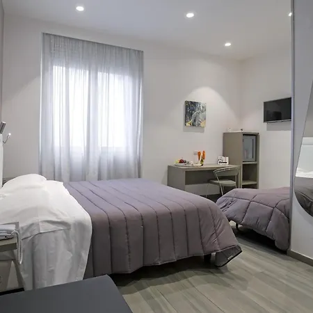 布鲁曼萨勒诺酒店 酒店 萨莱诺