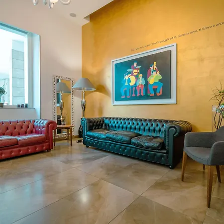 布鲁曼萨勒诺酒店 3*