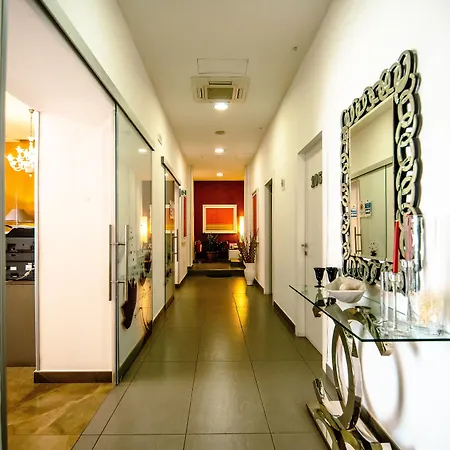 布鲁曼萨勒诺酒店 萨莱诺