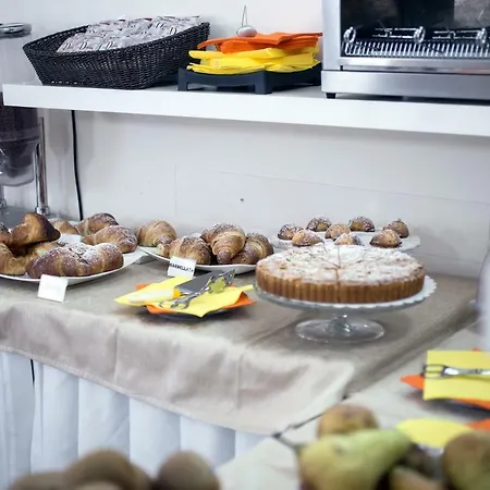 布鲁曼萨勒诺酒店 3*